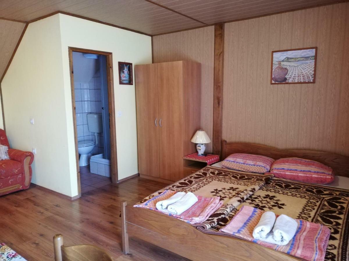 T.S.G. Simanovic Hotel Klinca Sela Buitenkant foto