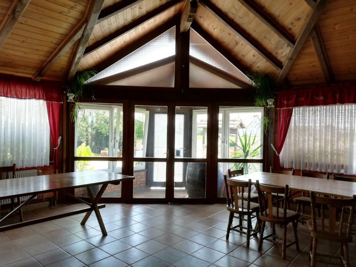 T.S.G. Simanovic Hotel Klinca Sela Buitenkant foto