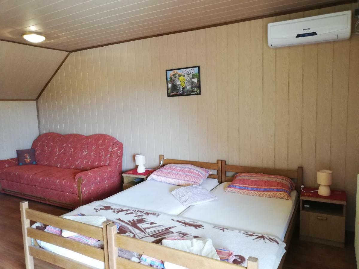 T.S.G. Simanovic Hotel Klinca Sela Buitenkant foto