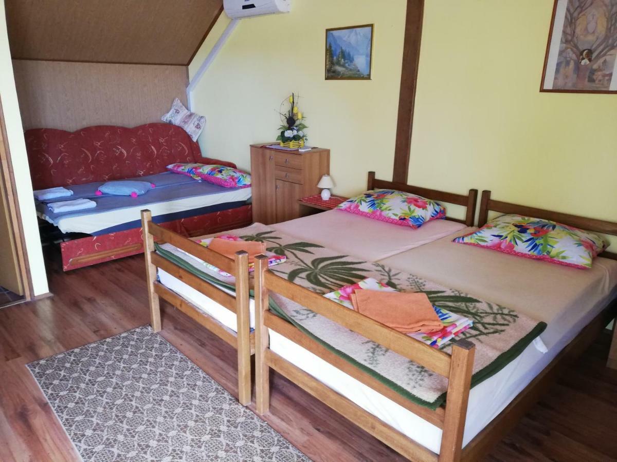 T.S.G. Simanovic Hotel Klinca Sela Buitenkant foto