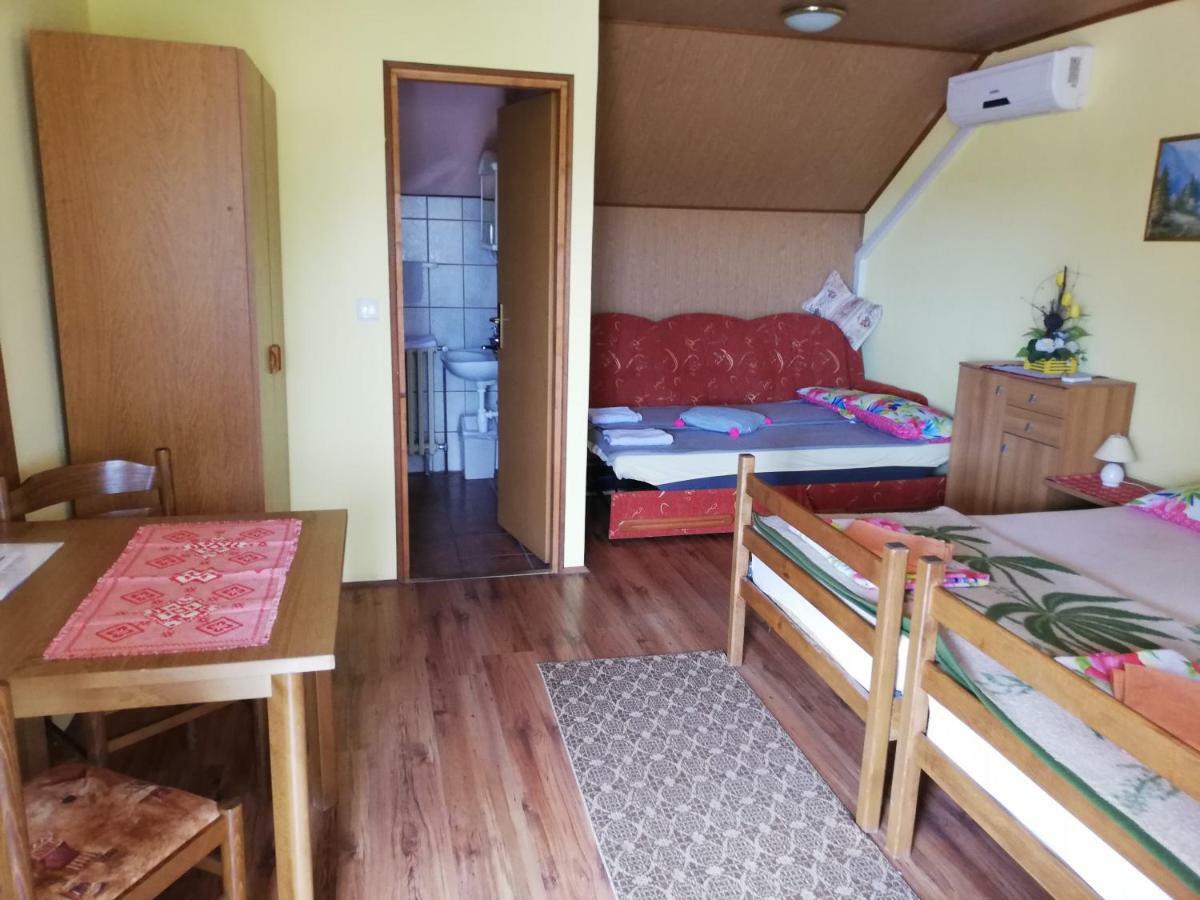 T.S.G. Simanovic Hotel Klinca Sela Buitenkant foto