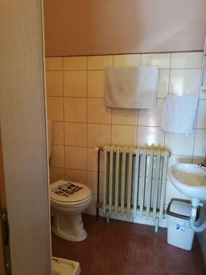 T.S.G. Simanovic Hotel Klinca Sela Buitenkant foto